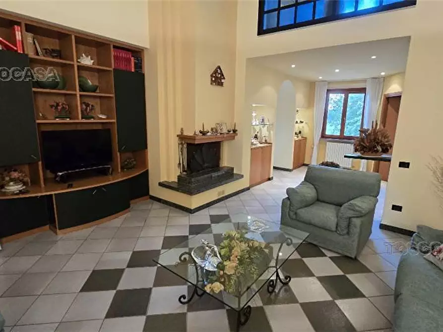 Immagine 2 di Villa in vendita  a Fucecchio