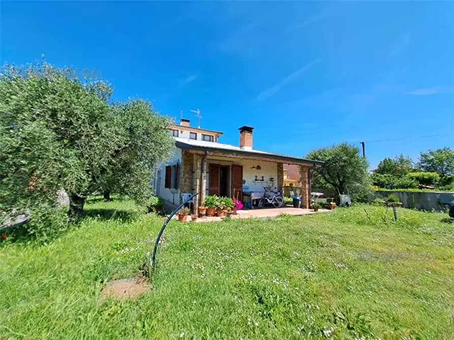 Immagine 1 di Villa in vendita  a Cerreto Guidi