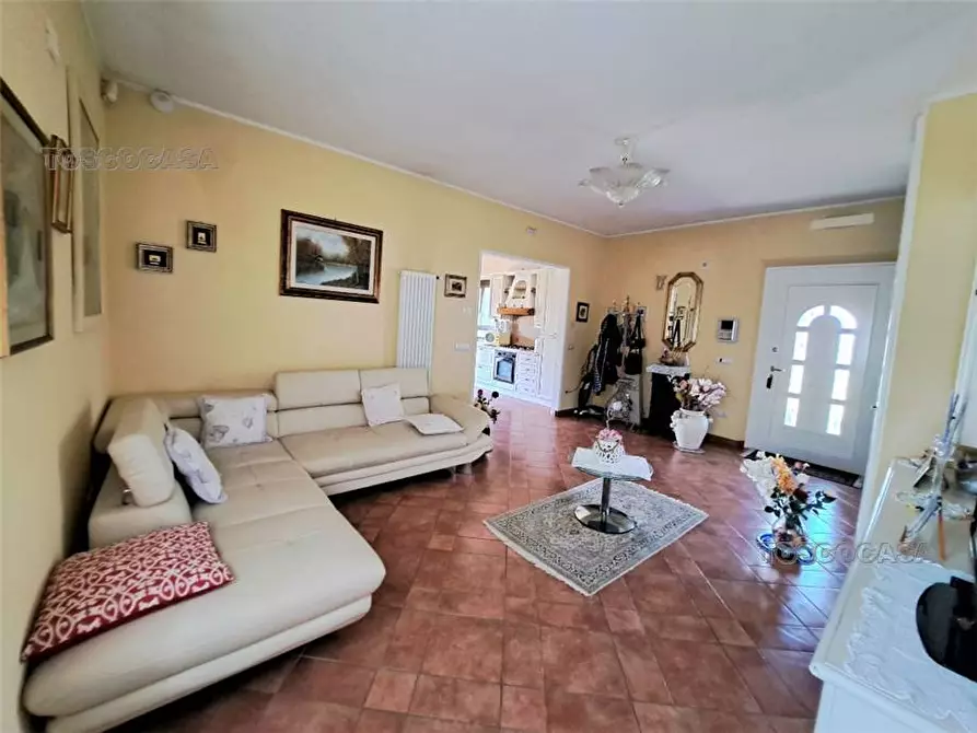Immagine 3 di Villa in vendita  a Cerreto Guidi