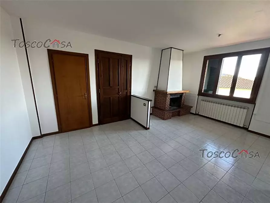 Immagine 2 di Appartamento in vendita  a Fucecchio
