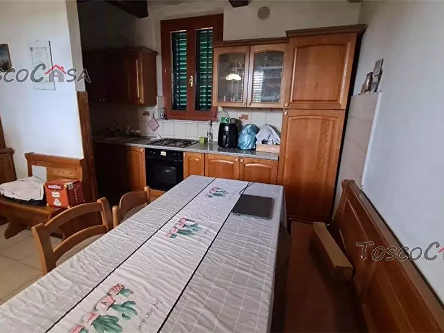 Immagine 2 di Villa in vendita  a Fucecchio