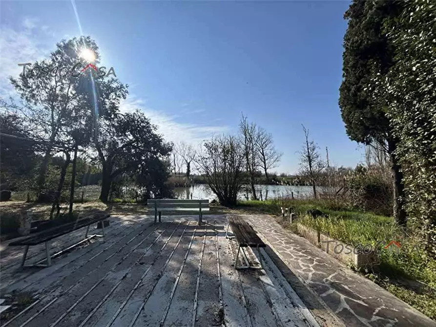 Immagine 2 di Villa in vendita  a Fucecchio