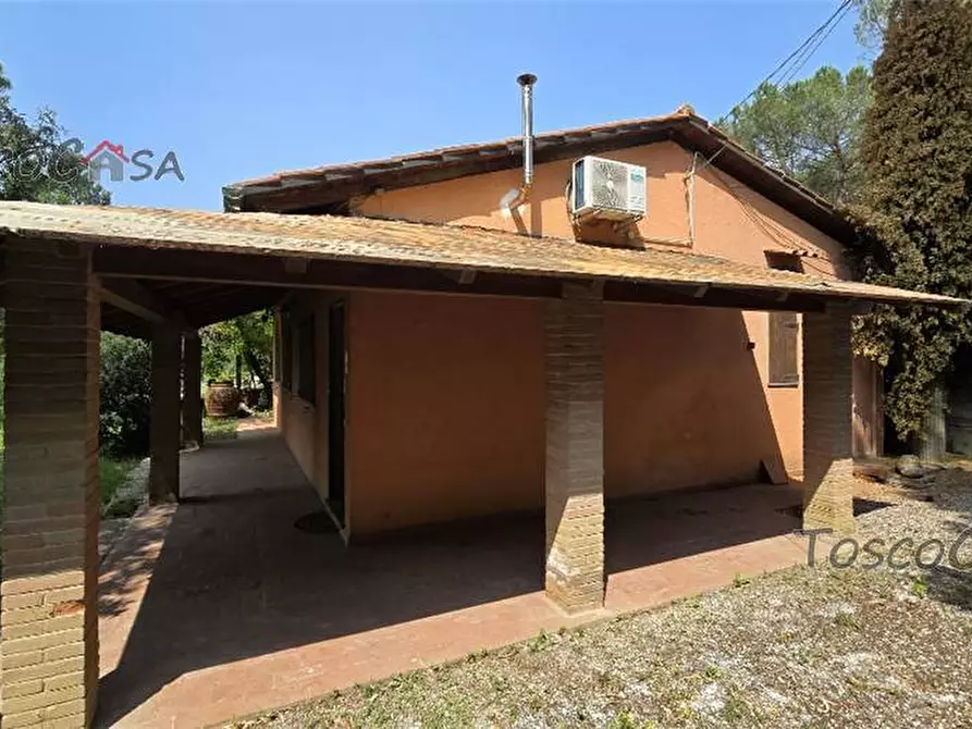 Immagine 3 di Villa in vendita  a Fucecchio