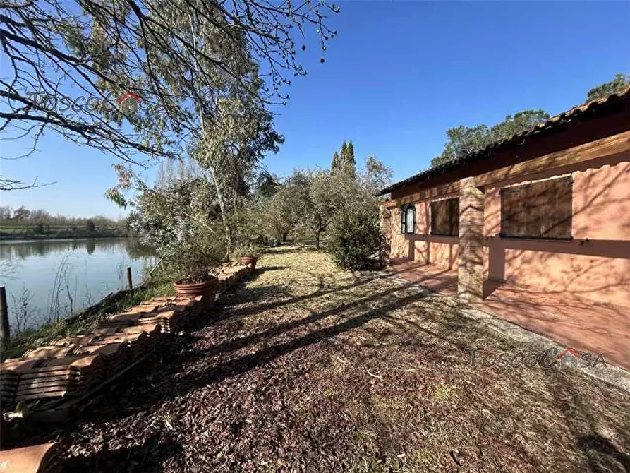 Immagine 5 di Villa in vendita  a Fucecchio