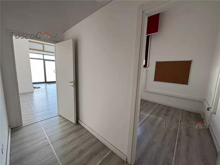 Immagine 4 di Attività commerciale in affitto  a Fucecchio