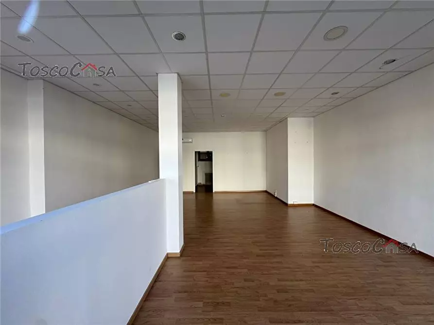 Immagine 2 di Attività commerciale in affitto  a Fucecchio
