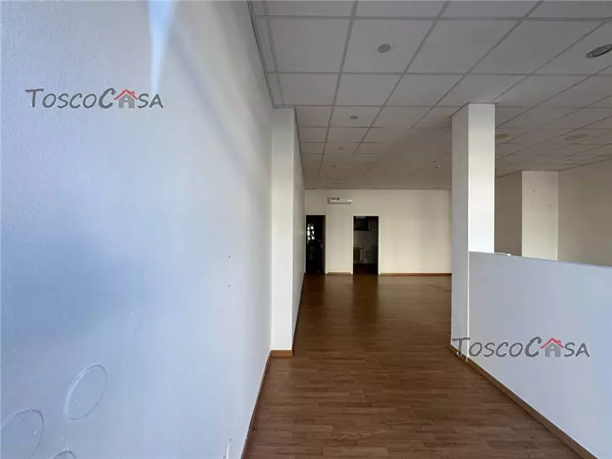 Immagine 5 di Attività commerciale in affitto  a Fucecchio