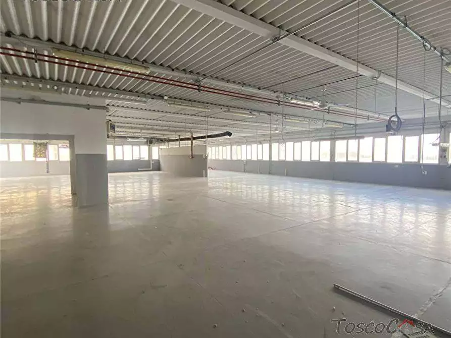 Immagine 2 di Capannone industriale in affitto  a Fucecchio
