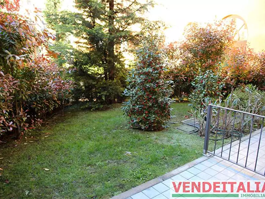 Immagine 3 di Appartamento in vendita  in Via Vallardi a Appiano Gentile