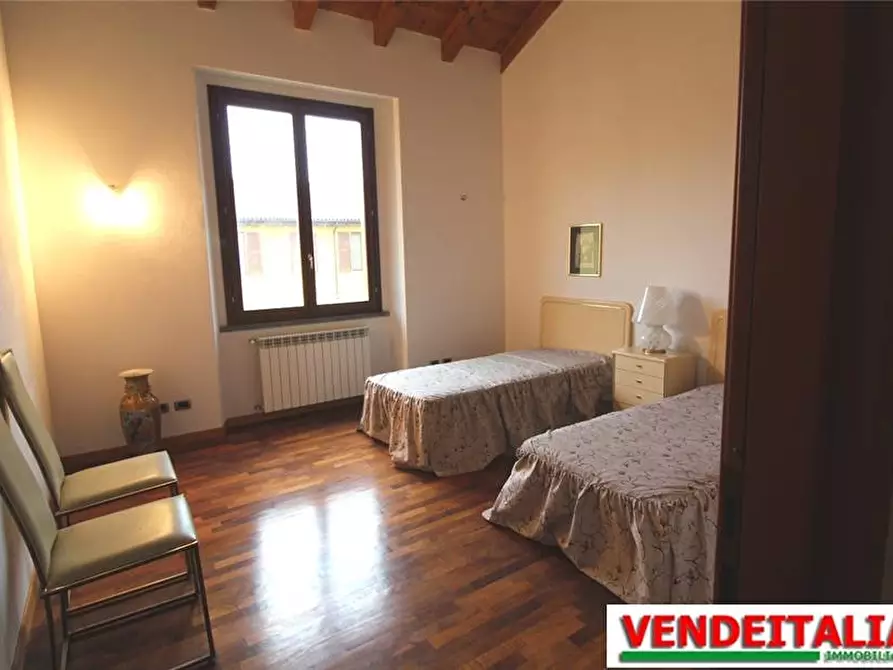 Immagine 5 di Appartamento in vendita  in Via Vallardi a Appiano Gentile