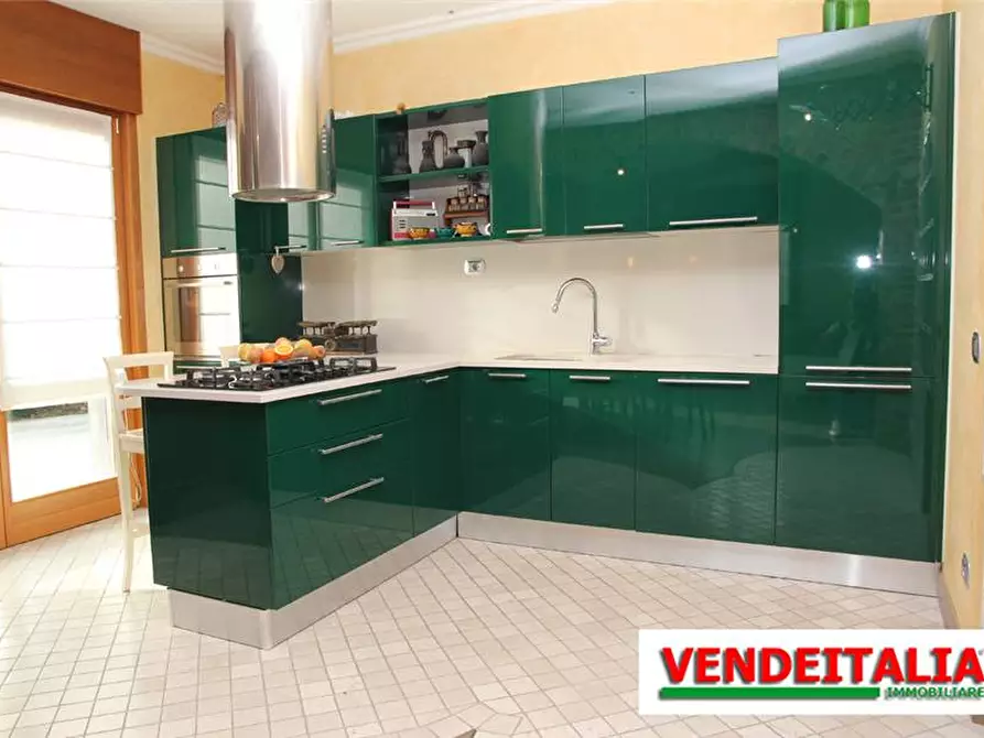 Immagine 9 di Appartamento in vendita  in Via rossini a Guanzate