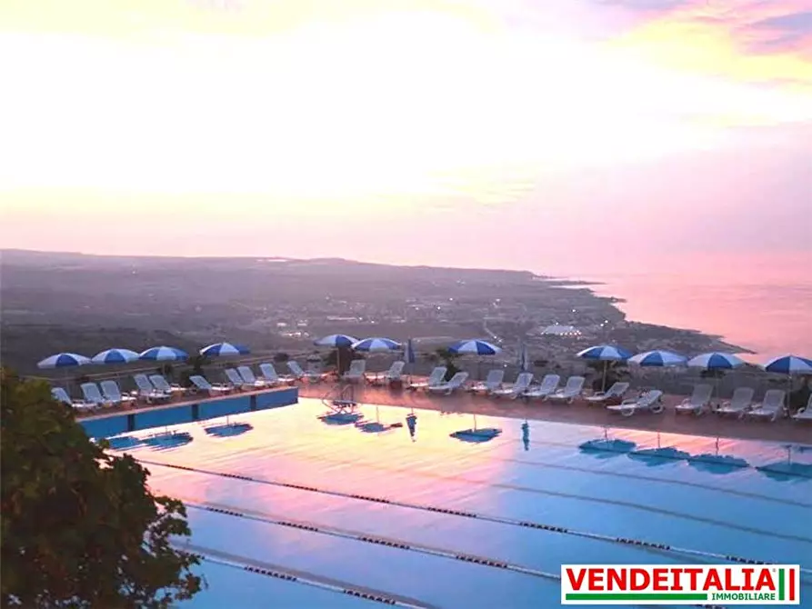Immagine 5 di Albergo/B&B/Residence in vendita  in Via strada statale, 188 a Pizzo