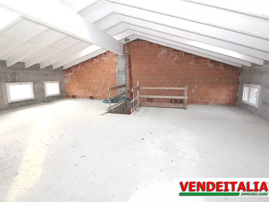 Immagine 6 di Appartamento in vendita  in Via foscolo a Rovellasca