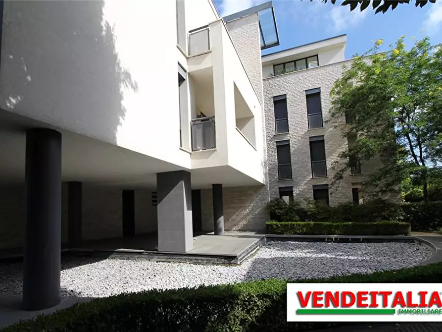 Immagine 9 di Appartamento in vendita  a Fino Mornasco