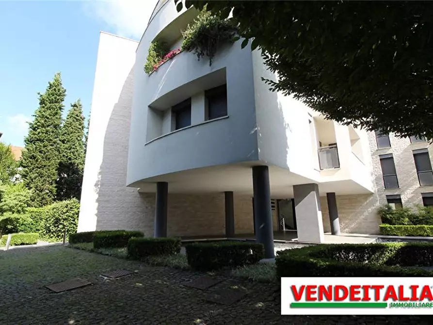 Immagine 11 di Appartamento in vendita  a Fino Mornasco