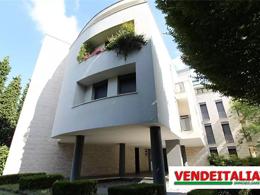 Immagine 9 di Appartamento in vendita  a Fino Mornasco
