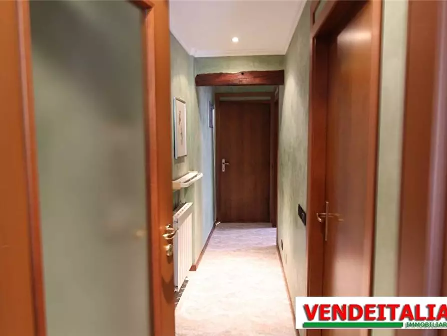 Immagine 5 di Appartamento in vendita  in Via Napoleona Alta a Como