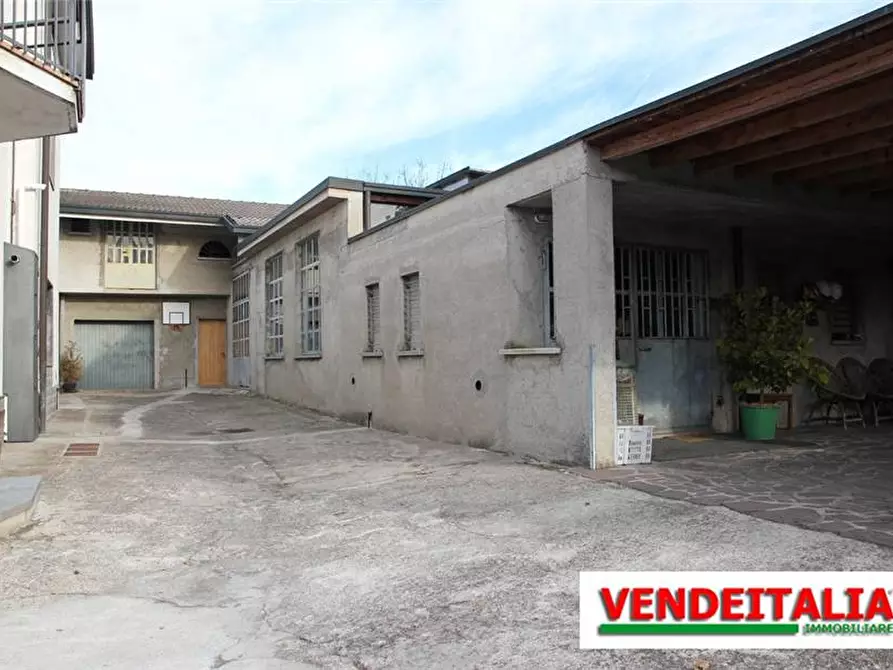 Immagine 5 di Porzione di casa in vendita  a Guanzate