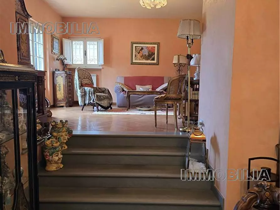 Immagine 13 di Porzione di casa in vendita  a Arezzo
