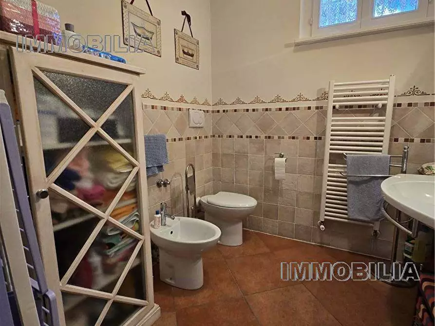 Immagine 18 di Porzione di casa in vendita  a Arezzo