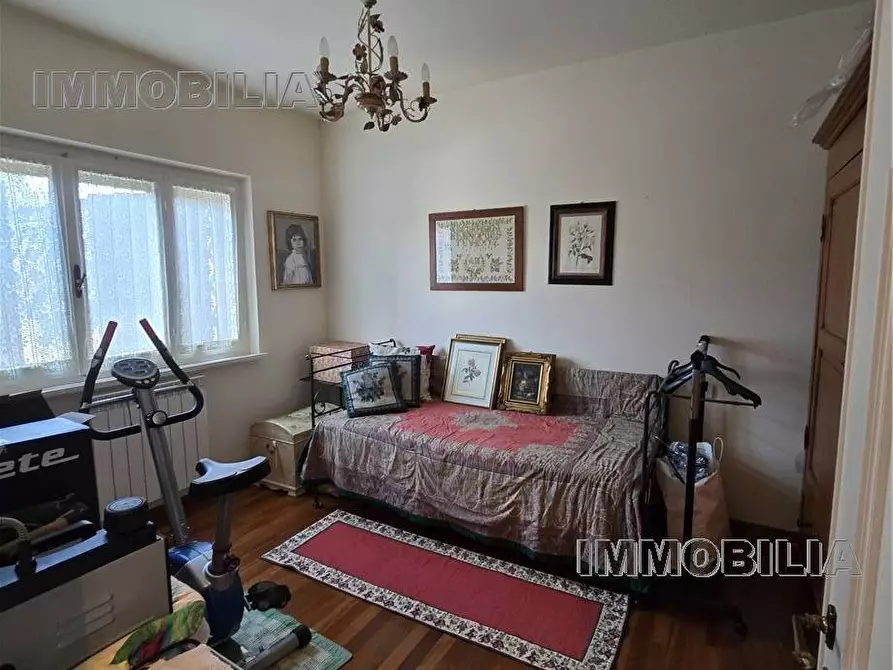 Immagine 21 di Porzione di casa in vendita  a Arezzo