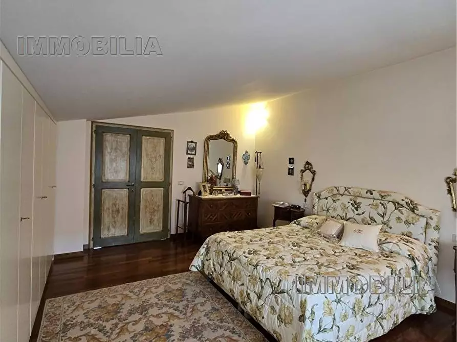 Immagine 27 di Porzione di casa in vendita  a Arezzo