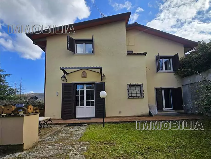 Immagine 3 di Porzione di casa in vendita  a Arezzo