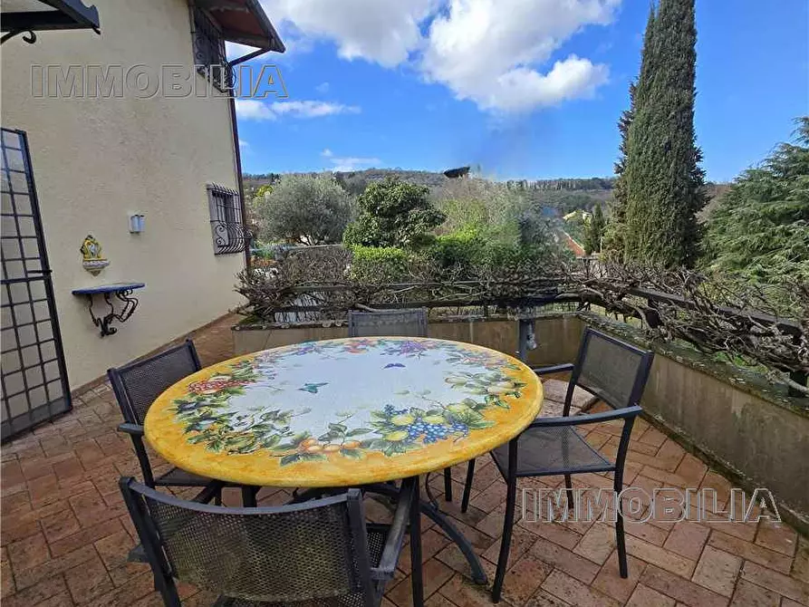 Immagine 4 di Porzione di casa in vendita  a Arezzo
