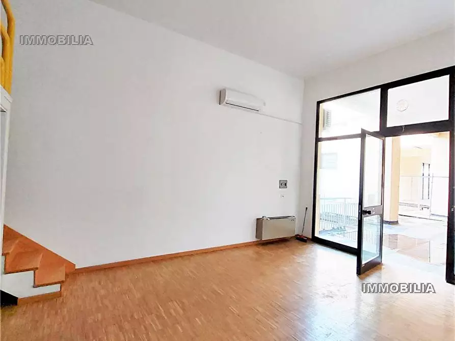 Immagine 3 di Ufficio in vendita  a Sansepolcro