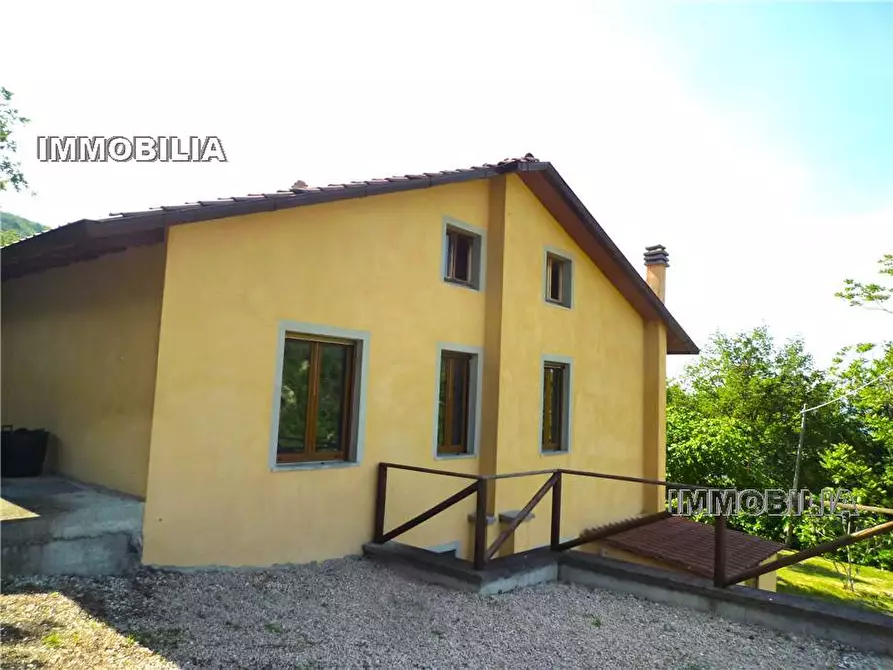 Immagine 2 di Villa in vendita  a San Giustino