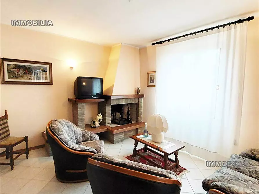 Immagine 2 di Villa in vendita  a Città Di Castello