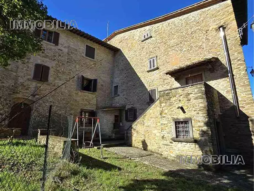 Immagine 19 di Villa in vendita  a Arezzo