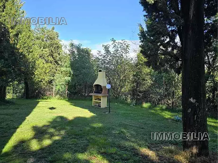 Immagine 20 di Villa in vendita  a Arezzo