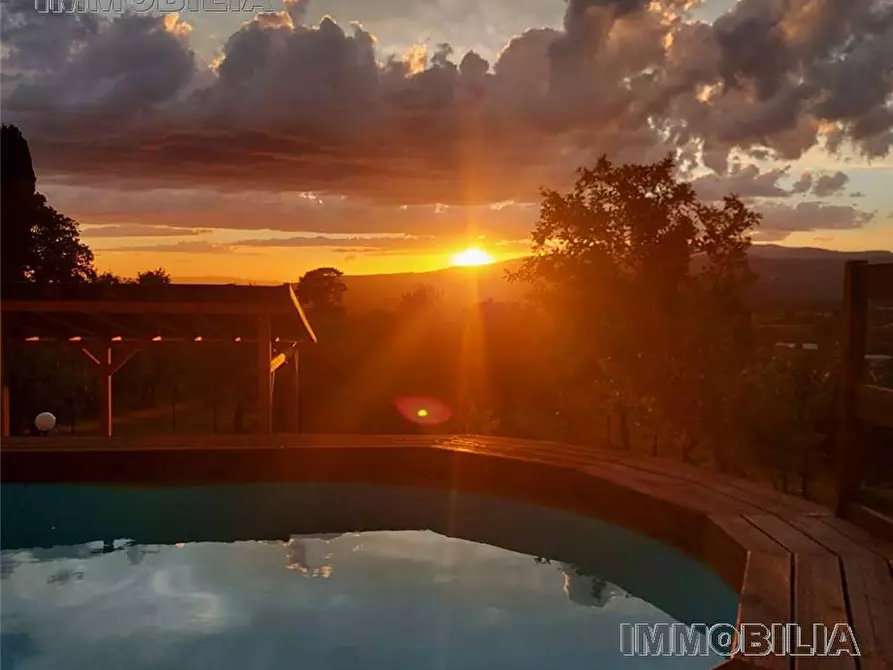 Immagine 24 di Villa in vendita  a Arezzo