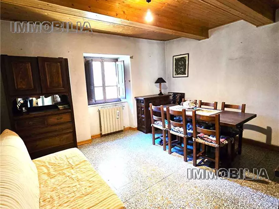 Immagine 1 di Porzione di casa in vendita  a Caprese Michelangelo