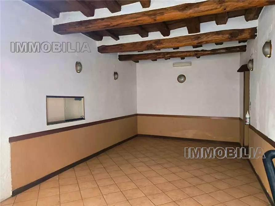 Immagine 1 di Ufficio in vendita  a Sansepolcro