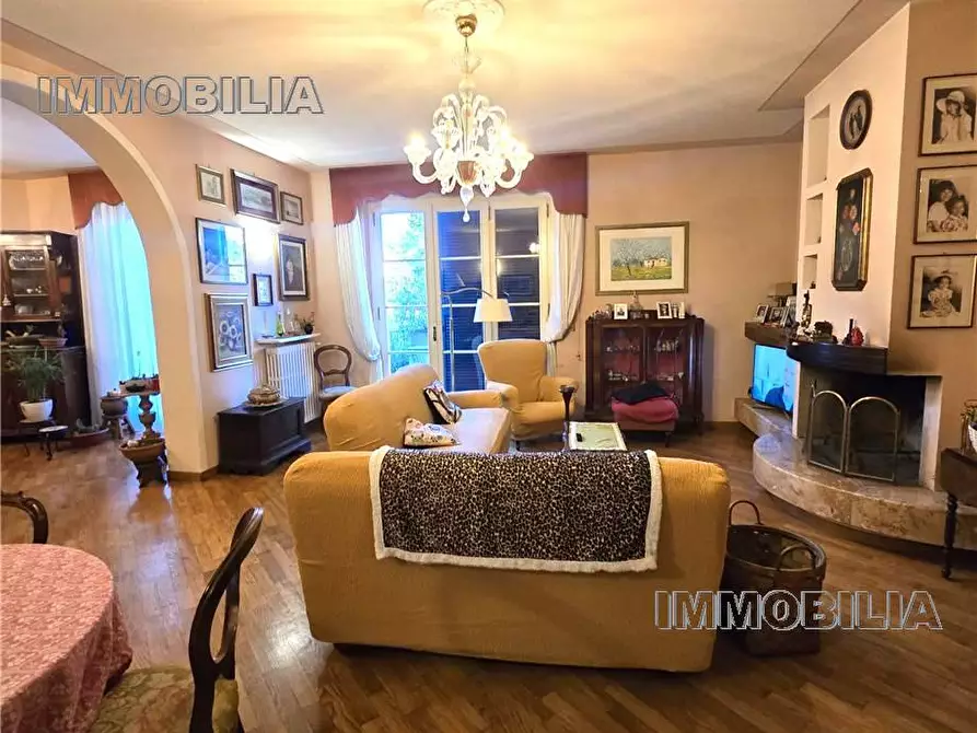 Immagine 3 di Villa in vendita  a Monterchi