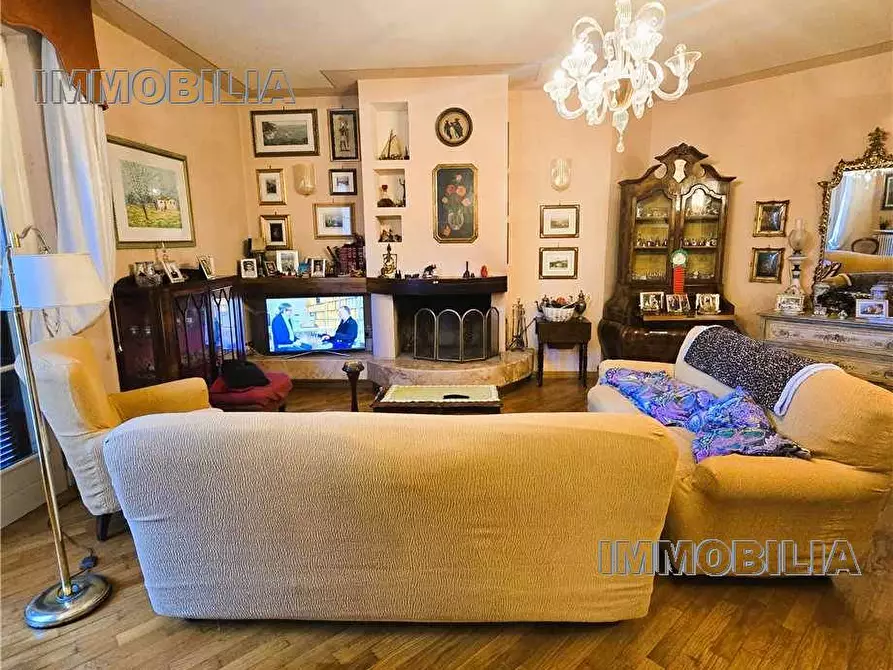 Immagine 4 di Villa in vendita  a Monterchi
