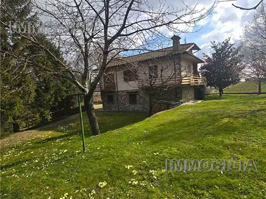 Immagine 3 di Villa in vendita  a Caprese Michelangelo