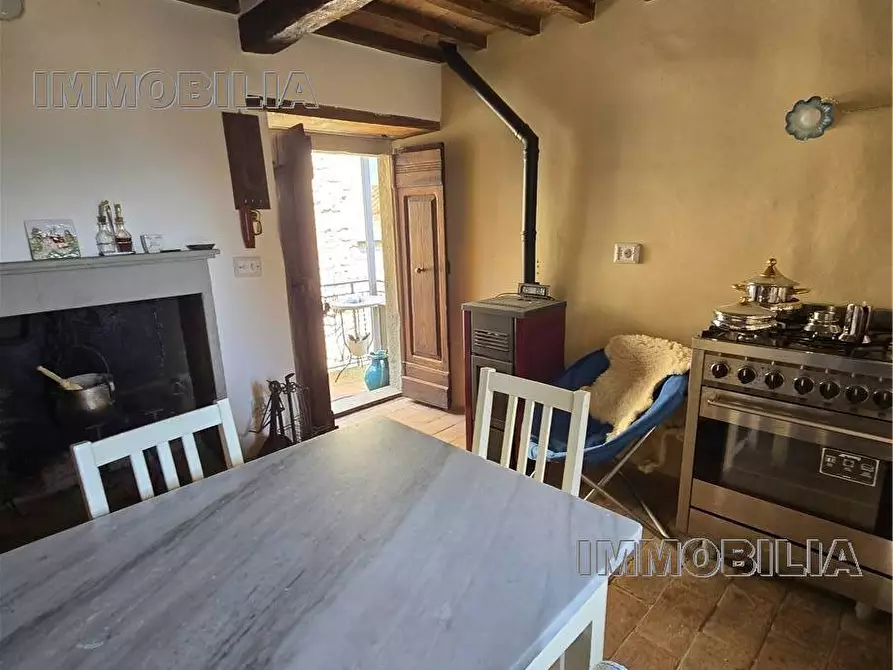 Immagine 10 di Porzione di casa in vendita  a Caprese Michelangelo