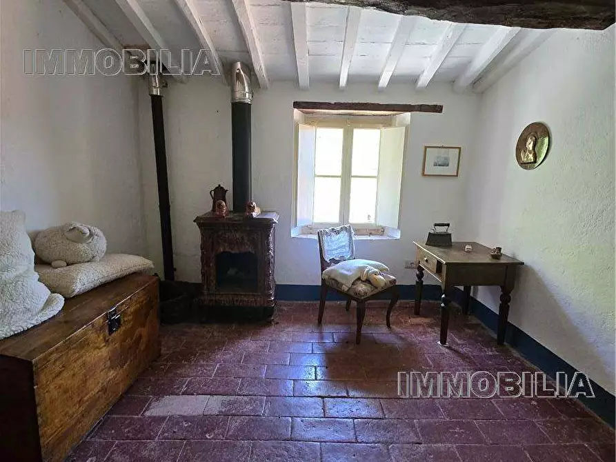 Immagine 15 di Porzione di casa in vendita  a Caprese Michelangelo