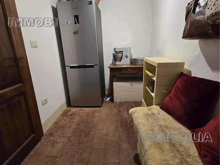 Immagine 27 di Porzione di casa in vendita  a Caprese Michelangelo