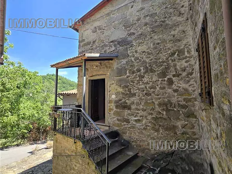 Immagine 3 di Porzione di casa in vendita  a Caprese Michelangelo