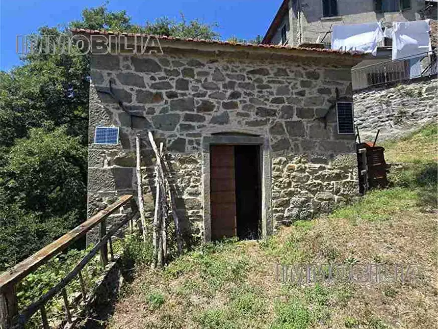 Immagine 30 di Porzione di casa in vendita  a Caprese Michelangelo