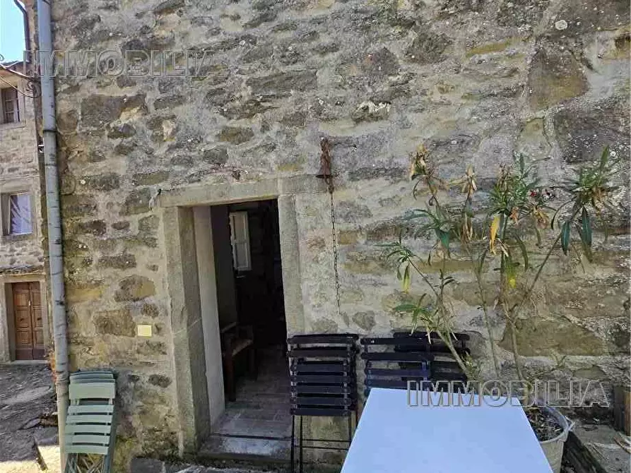 Immagine 4 di Porzione di casa in vendita  a Caprese Michelangelo
