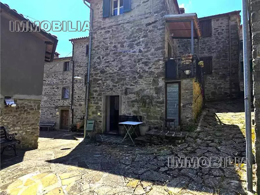Immagine 5 di Porzione di casa in vendita  a Caprese Michelangelo