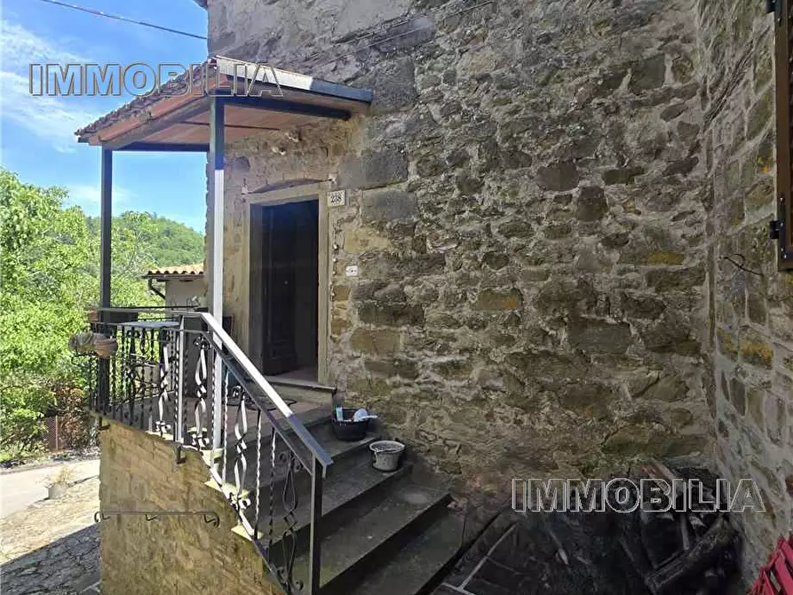 Immagine 7 di Porzione di casa in vendita  a Caprese Michelangelo