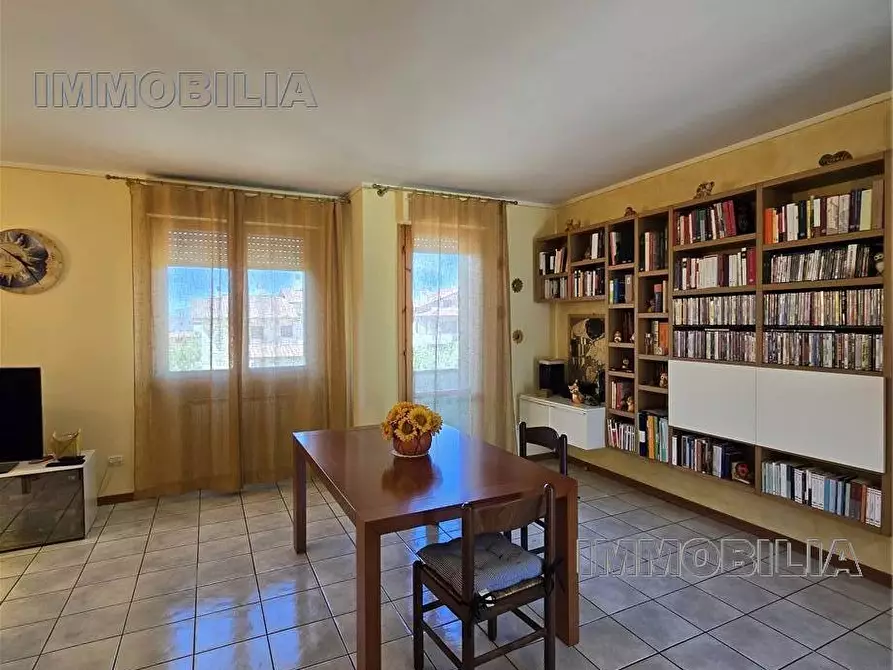 Immagine 17 di Appartamento in vendita  a Sansepolcro