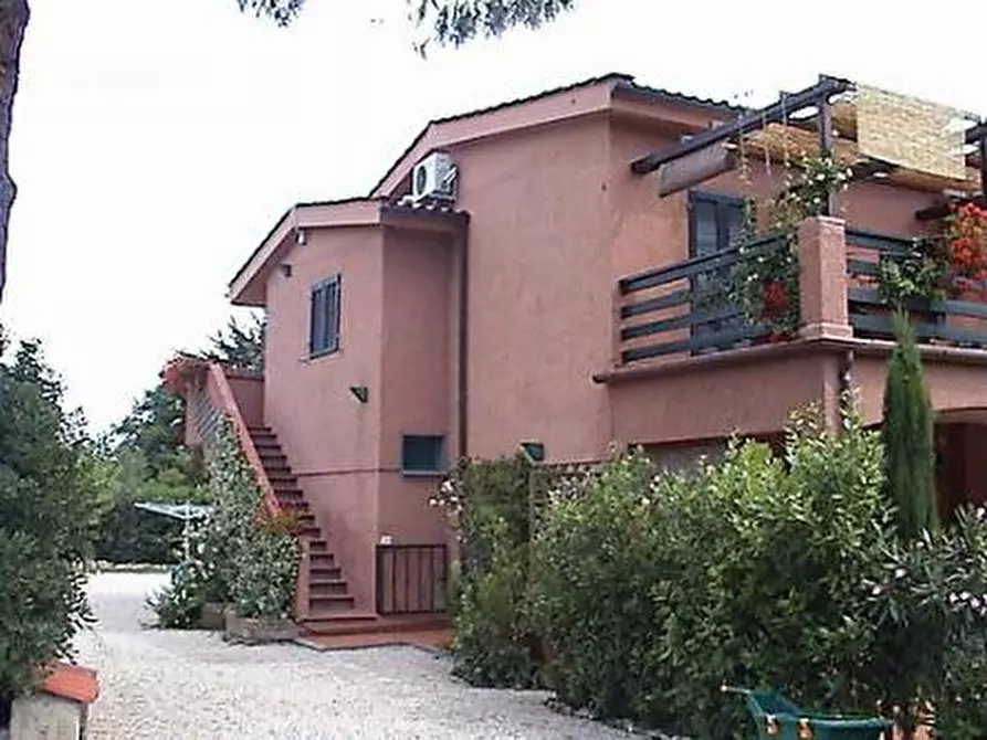 Immagine 1 di Villa in vendita  a Portoferraio