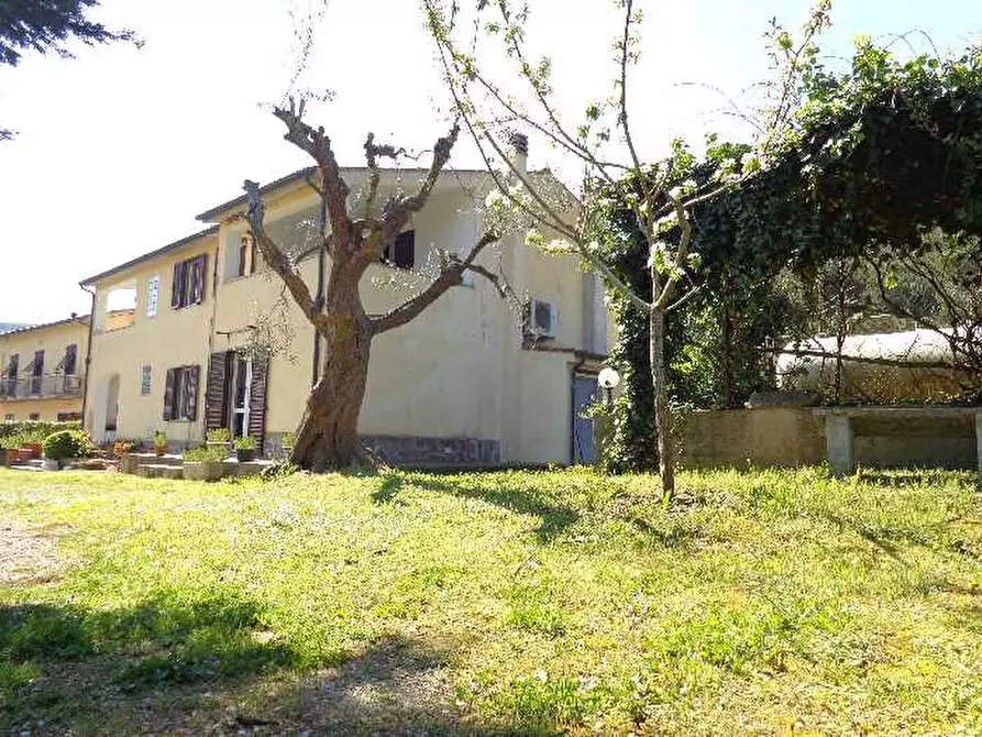 Immagine 3 di Villa in vendita  a Portoferraio